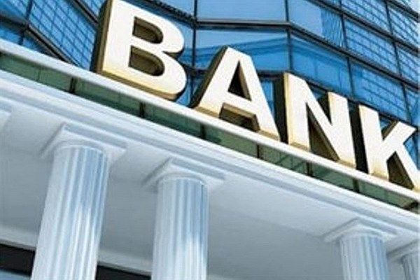 آذربایجان فعالیت بانک‌های ایرانی را تعلیق کرد