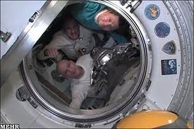 سايوز سه فضانورد را از ايستگاه فضايي بين المللي به زمين بازگرداند