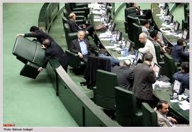 104عضو مجلس ارتجاع  ، خواستار عزل آخوند يونسي شدند