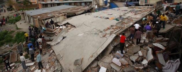 پيامدهاي فاجعه بار  زمين لرزه نپال، شمار تلفات زمين لرزه نپال به بيش از 6600 تن رسيد