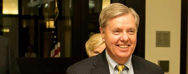 سناتور گراهام: براي متوقف كردن ايران از دستيابي به تسليحات اتمي كار بسيار بيشتري ضروري است