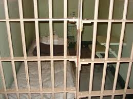 شرايط سخت در بند ويژه روحانيت و خودكشي دو زنداني