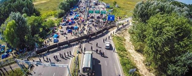 سلاح غيركشنده براي مقابله با پناهجويان