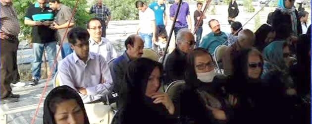 تجمع خانواده ها و مادران شهداي قيام و زندانيان سياسي در مقابل اوين