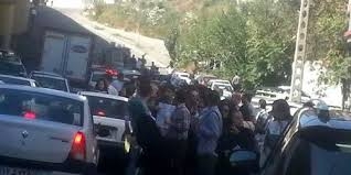 تجمع اعتراضي مادران زندانيان سياسي در مقابل زندان اوين