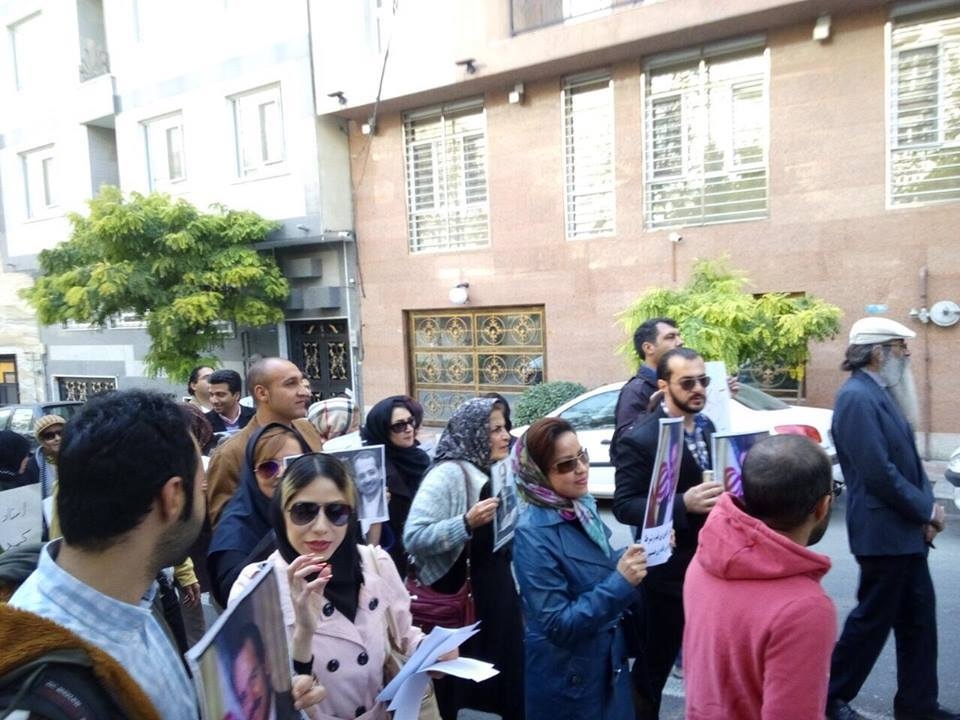 تجمع اعتراضي خانواده هاي زندانيان سياسي و شهداي قيام و مقاومت