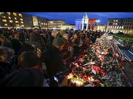 همدردی خانم پاکروان ، نسرین ستوده و علی معزی با قربانیان حمله تروریستی پاریس