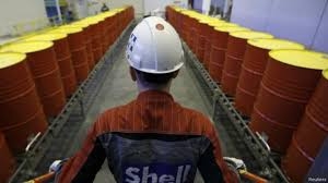 سقوط قيمت نفت به كمترين ميزان در ۱۱ سال گذشته