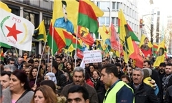 دوسلدروف اعتراض:15هزار نفر   به سركوبي كردها توسط تركيه